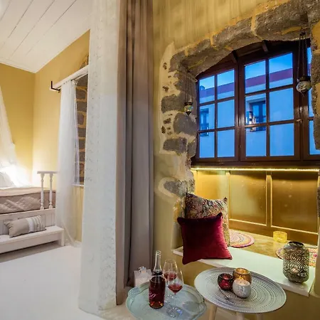 A33 Rhodes Old Town House