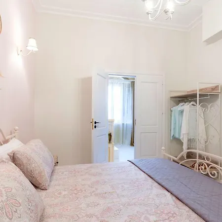 A33 Rhodes Old Town House * Rhodes City