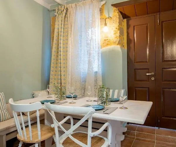 A33 Rhodes Old Town House Rhodes City