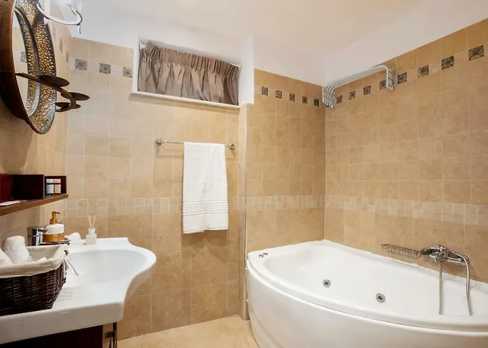 A33 Rhodes Old Town House *