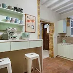 A33 Rhodes Old Town House